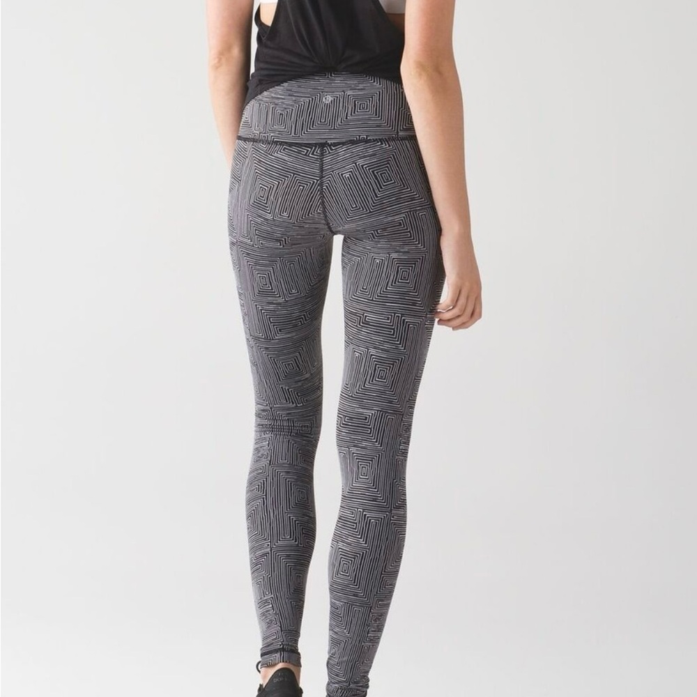 LULULEMON Women's Size 6 Wunder Under Hi-Rise Tight Maze Jacquard White Black